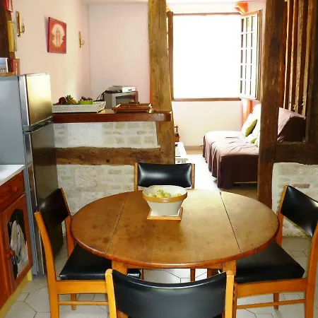 La Martiniere - Au Cours Du Ruisseau Vakantiehuis