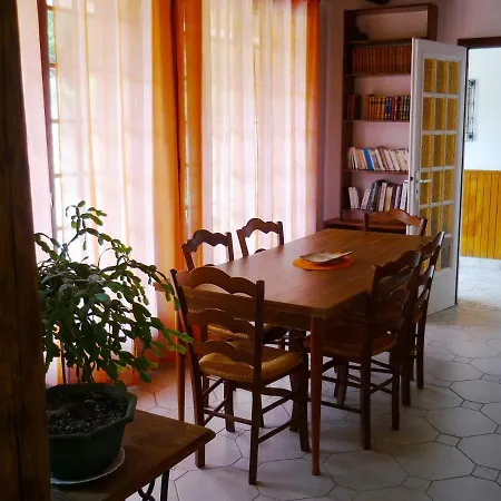 La Martiniere - Au Cours Du Ruisseau Vakantiehuis Saint-Germain-de-Livet